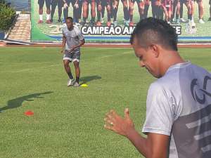 Manaus-AM x Santa Cruz-PE - Diante do líder, Gavião quer voltar a vencer na Série C