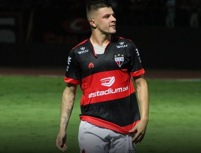 Mancini deixa negociações de lado e confirma artilheiro no Atlético-GO