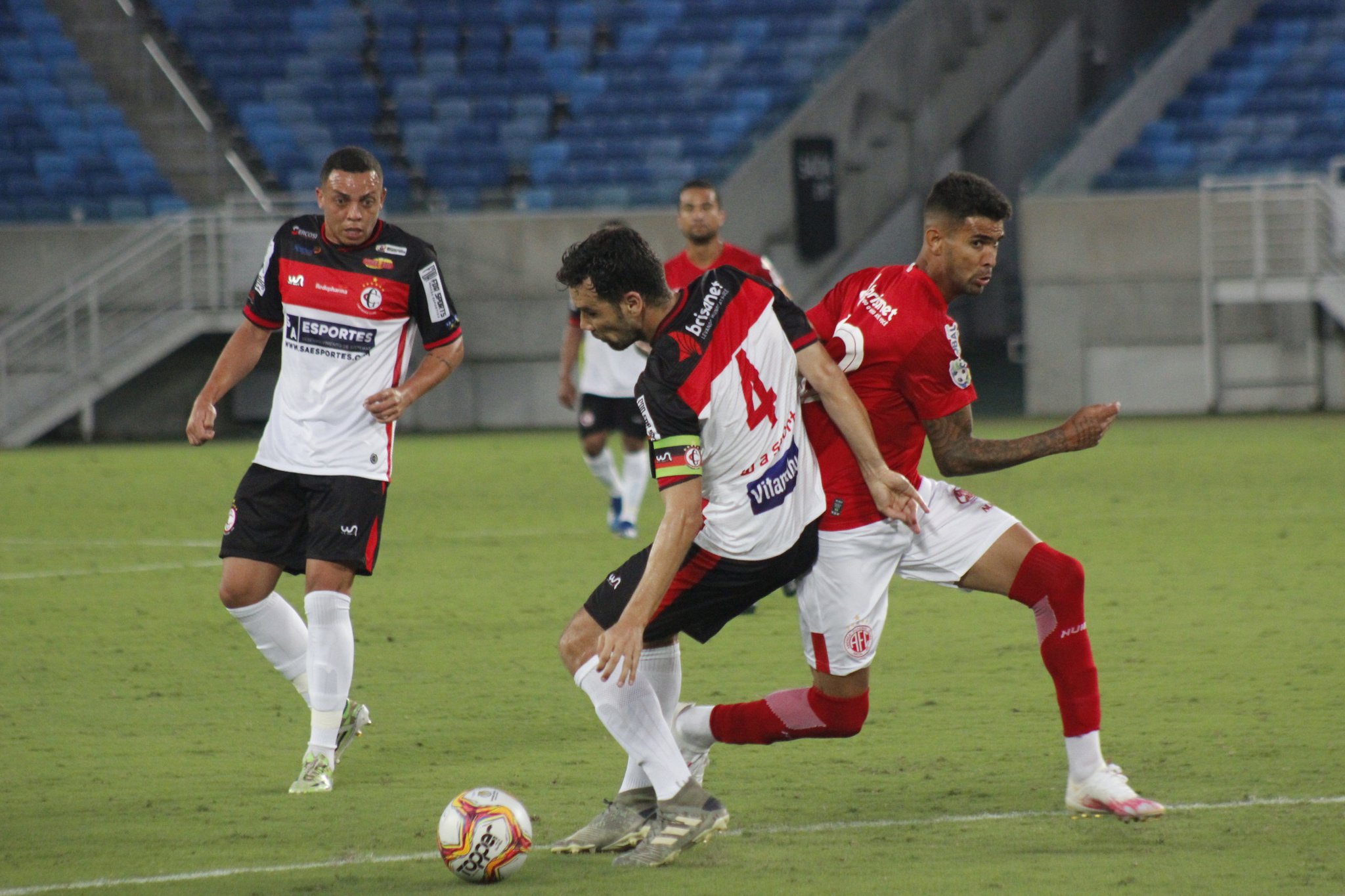 América-RN 0 x 0 Campinense-PB – Equilíbro, gols anulados e zero a zero no placar