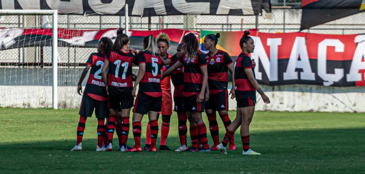 BRASILEIRO FEMININO: Flamengo supera saco de pancadas e entra no G8