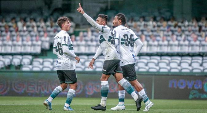 BRASILEIRÃO: Coritiba e Sport vencem; Palmeiras e Santos empatam