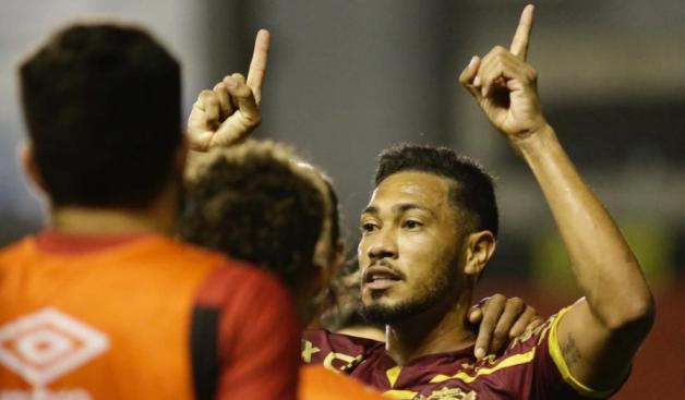 Hudson aponta ‘bobeada’ do Fluminense e mantém foco do time na Copa do Brasil