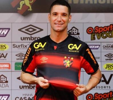 Thiago Neves comemora gol do Sport e vitória sobre ex-clube no Brasileirão