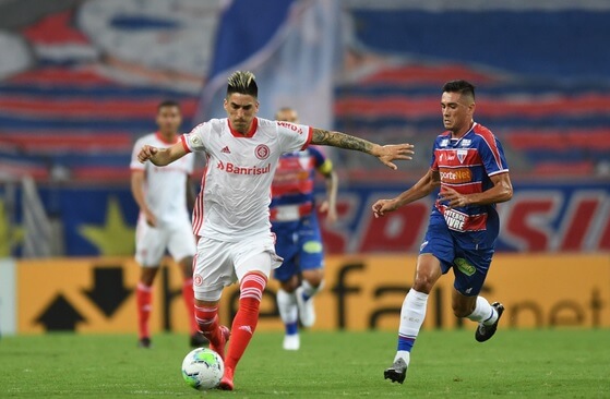 Internacional reclama do número de pessoas nas arquibancadas da Arena Castelão