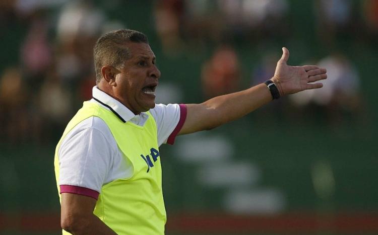 Série D: Time baiano demite técnico após estreia e fecha com campeão estadual de 2011
