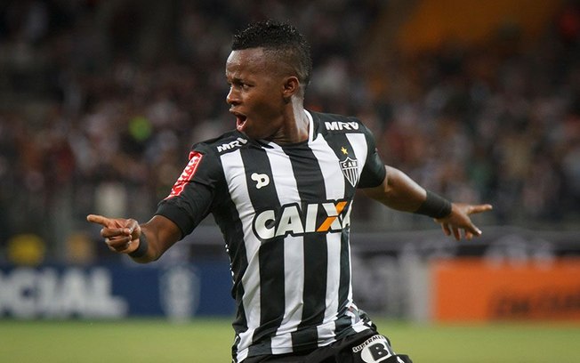 Presidente do Atlético-MG desmente sobre Cazares no Corinthians