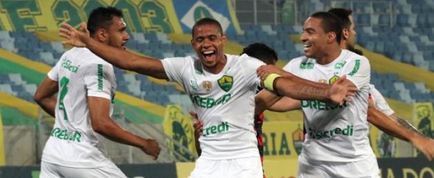 Cuiabá puxa a liderança da SÉRIE B