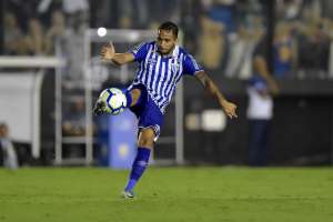 Série C: Santa Cruz retoma negociação com time da Série B e fica perto de dupla