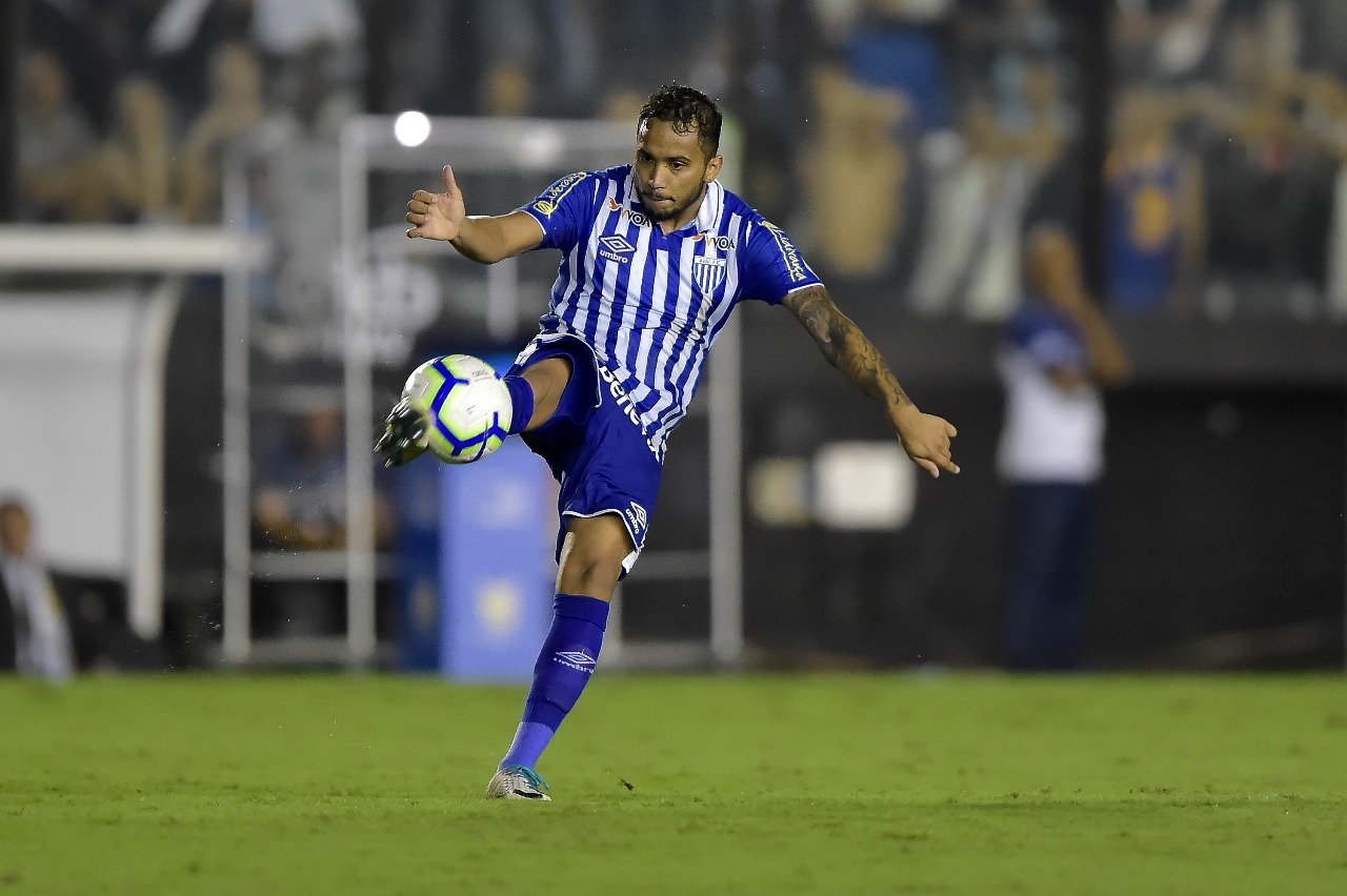 Série C: Santa Cruz retoma negociação com time da Série B e fica perto de dupla