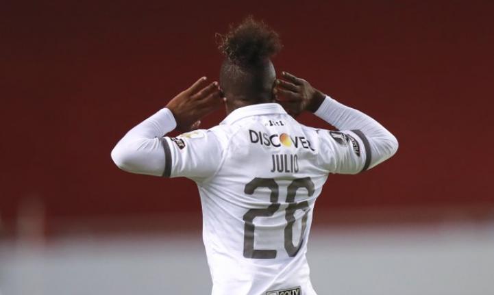 LDU derrotou o São Paulo