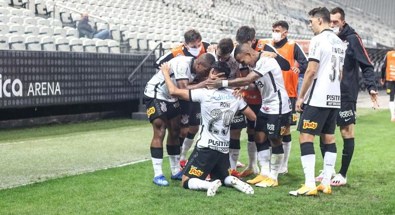 Corinthians visita Sport em busca de vitória e de confiança no Brasileirão