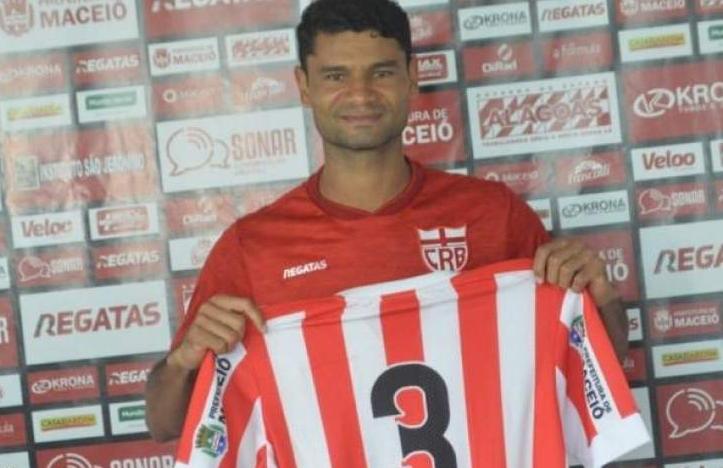 Após eliminação do CRB, Gum faz acusações, mas não explica nada