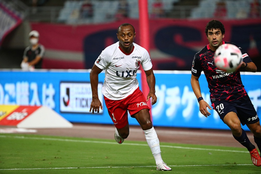 Ex-Botafogo, Léo Silva comemora bom momento do Kashima