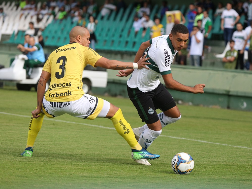 Coritiba acerta venda de atacante para os Emirados Árabes