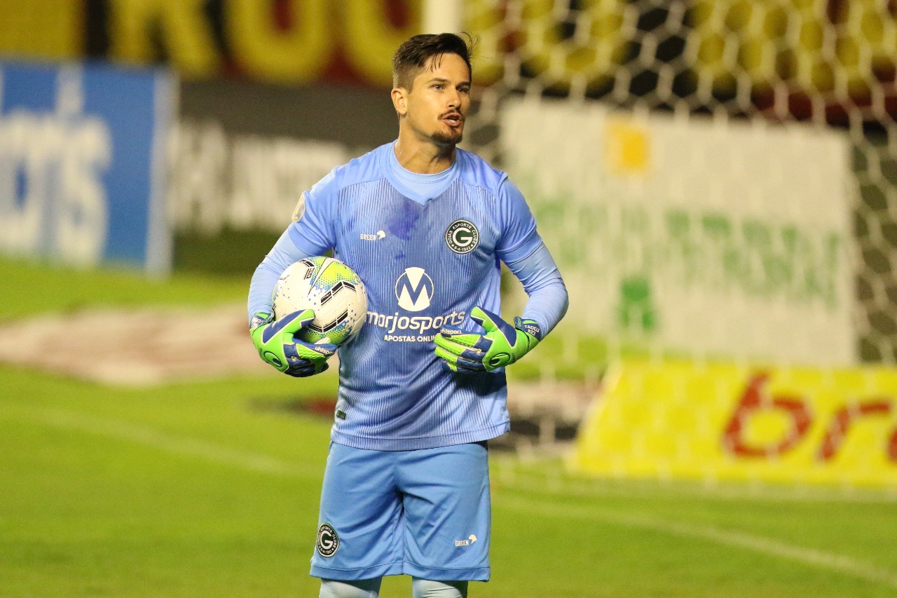 Tadeu destaca importância de período sem jogos e espera duelo difícil