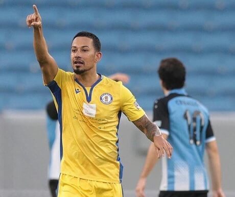 Fluminense encaminha acerto com ex-Corinthians e Internacional