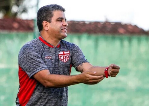 Série B: Marcelo Cabo recebe quatro reforços para escalar o CRB