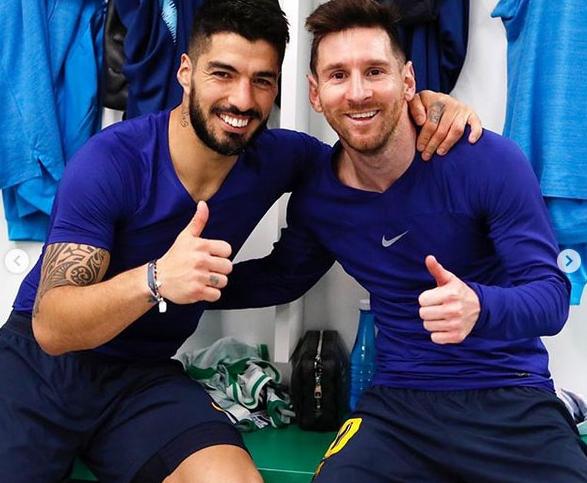 Messi se declara a Suárez e detona diretoria do Barcelona: “Nada me surpreende”