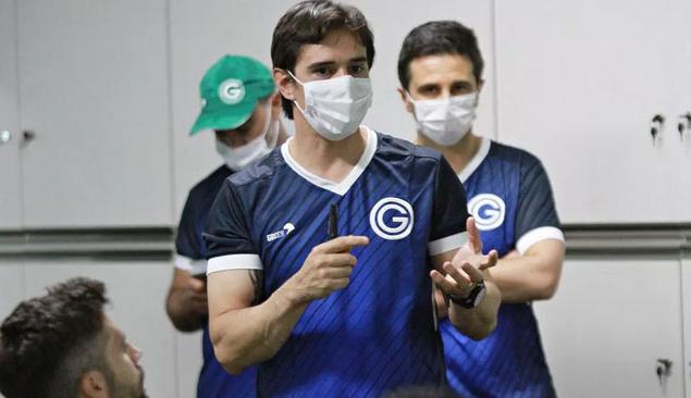 Clube do Brasileirão registra dois casos de Covid-19, mas ganha reforço de técnico