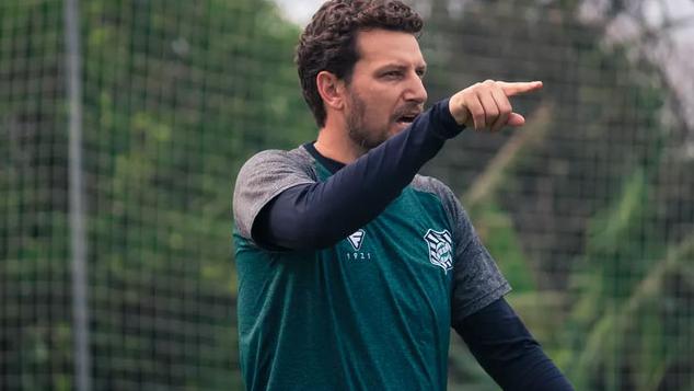 Elenco mesclado. (Foto: Patrick Floriani / Figueirense)