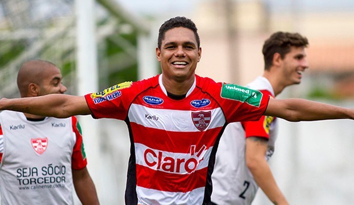 O experiente Thiago Humberto marcou mais uma vez O experiente Thiago Humberto marcou mais uma vez