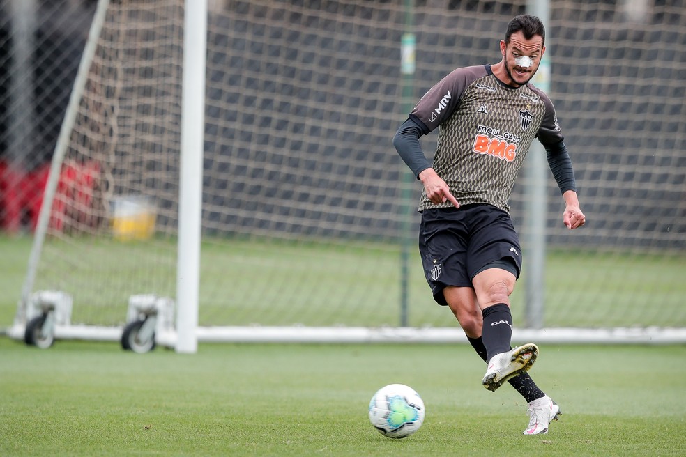 Atlético-MG recebe Grêmio e busca 3º triunfo seguido para se manter na liderança