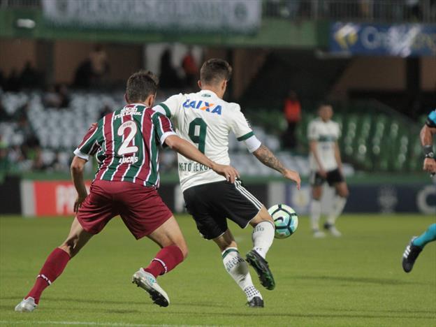 Fluminense x Coritiba – Em jogo com surto de covid, objetivos são distintos