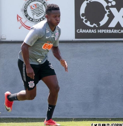 Corinthians corre para deixar equatoriano pronto para estrear nesta quarta-feira