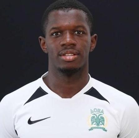 Jogador e namorada caem de uma altura de 40m e estão em estado grave