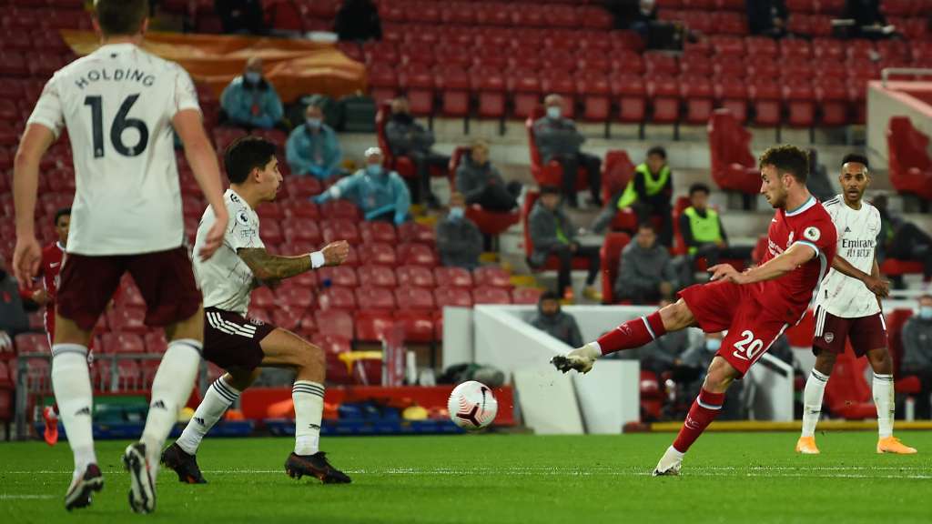 INGLÊS: De virada, Liverpool bate Arsenal em casa e mantém 100%