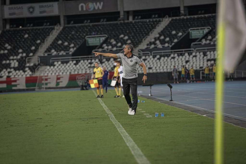 Jorginho pediu desculpas aos torcedores do Coritiba (Foto: Site Oficial do Coritiba)
