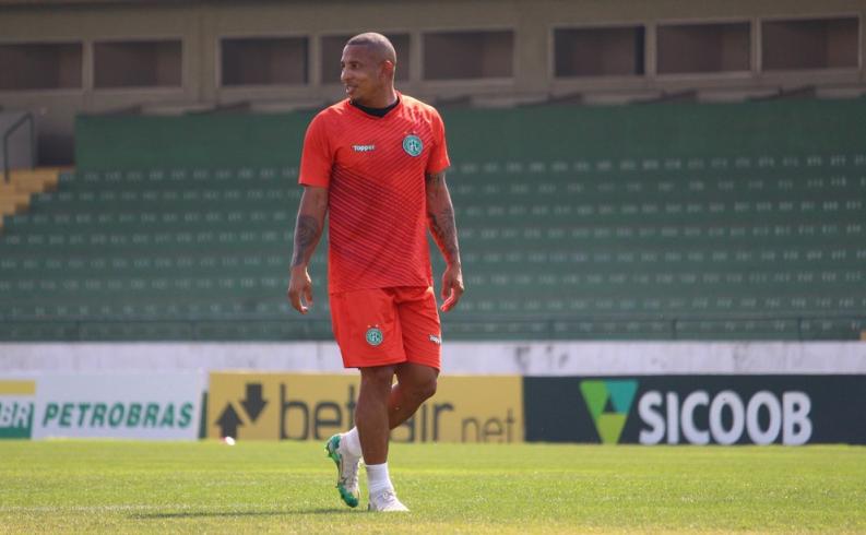 Atacante revela que negou proposta de time da Série B para continuar no Guarani