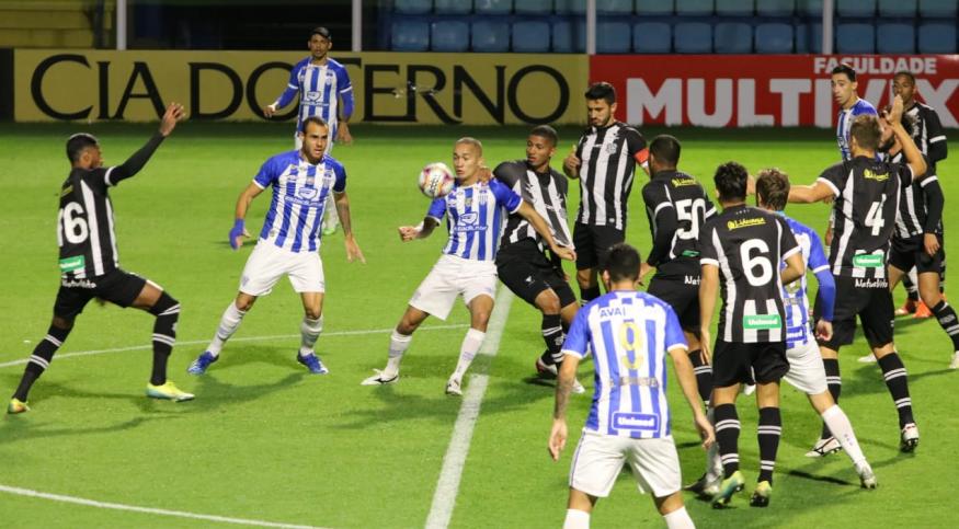 Avaí derrota o Figueirense. Foto: Frederico Tadeu Avaí derrota o Figueirense. Foto: Frederico Tadeu