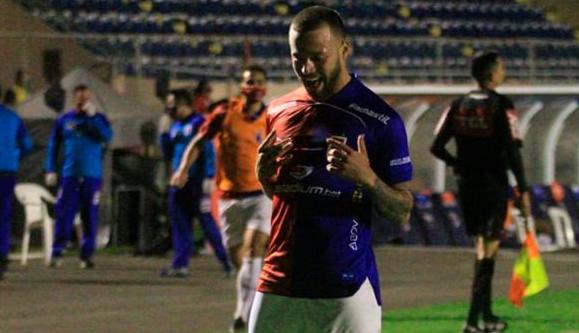 Paraná saiu na frente, mas levou o empate