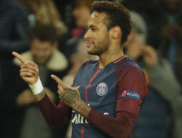 Neymar e Álvaro González serão julgados em caso de racismo nesta quarta