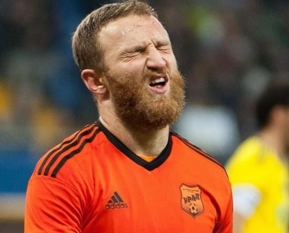 Capitão da Armênia tem negociação desfeita após ser convocado para atuar em guerra