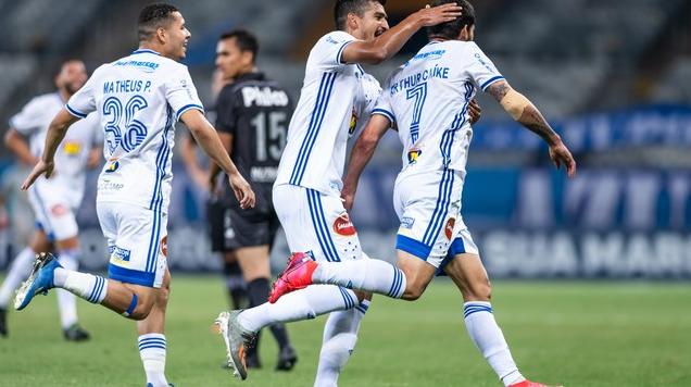 Cruzeiro 3 x 0 Ponte Preta – Raposa faz seu melhor jogo na Série B e deixa o Z4