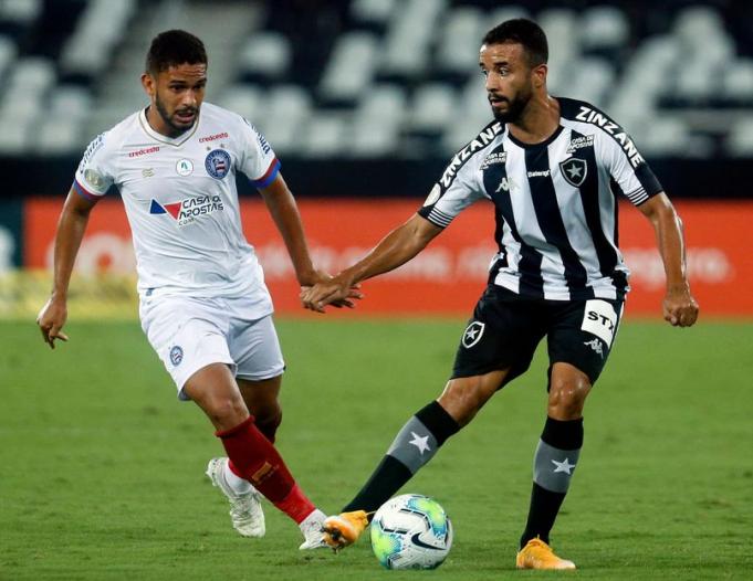 Botafogo fez bom segundo tempo, mas perdeu em casa