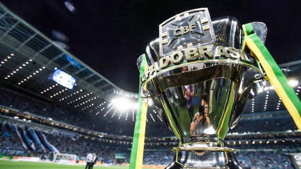 Quem lavará a taça da Copa do Brasil