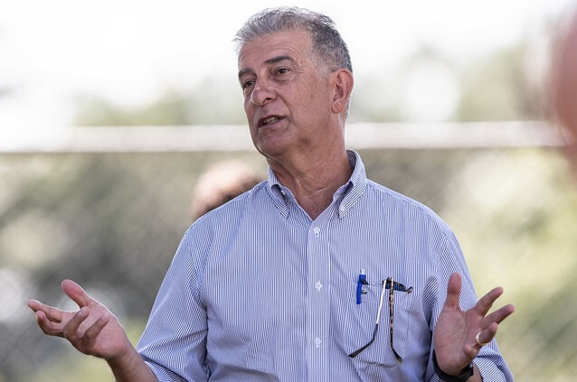 Série B: Cruzeiro acerta saída de ex-dirigente do Fluminense