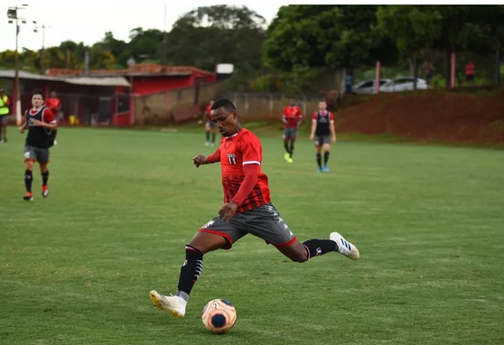 Série B: Operário contrata ex-atacante de Guarani e Santos
