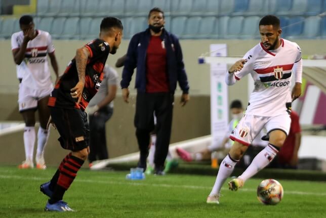 Botafogo-SP x Paraná – A única semelhança é que são tricolores