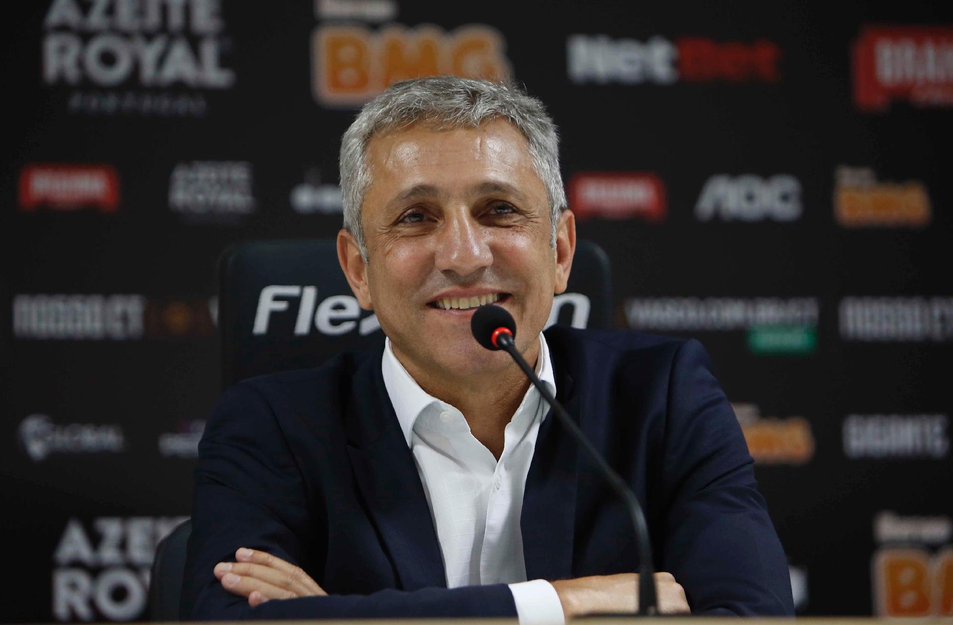 Justiça derruba decisão que impedia participação de Campello na eleição do Vasco