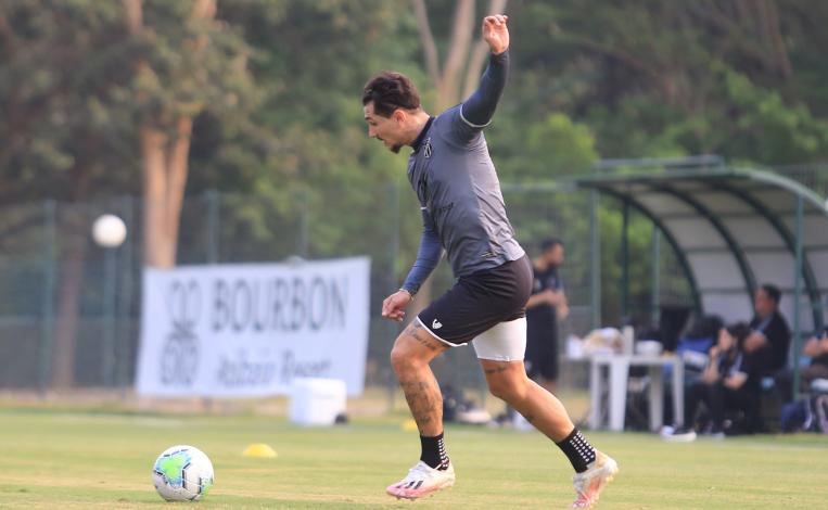 Sem Vina, Sobral e mais três, Ceará enfrenta Palmeiras para dar volta por cima