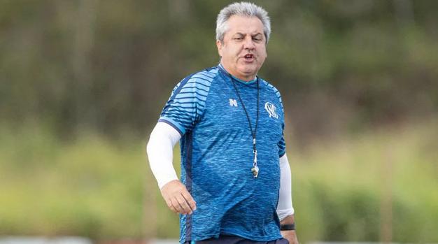 Gilson Kleina ganha reforços ofensivos, mas tem desfalque defensivo