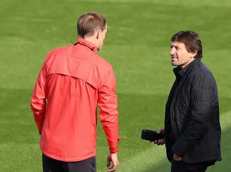Francês: Leonardo desaprova cobrança de Tuchel por reforços no PSG