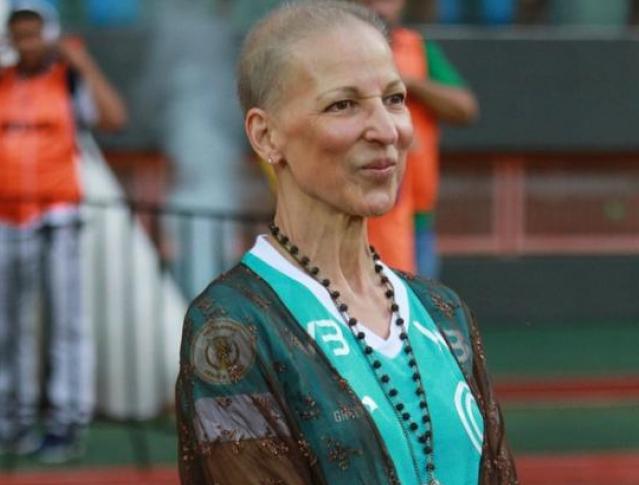 Atacante viaja para enterro da mãe, mas vai defender Goiás contra o Santos