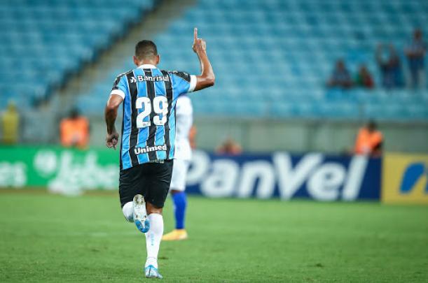 Atacante diz que Grêmio merecia vencer o Gre-Nal: “Criamos mais chances de gols”