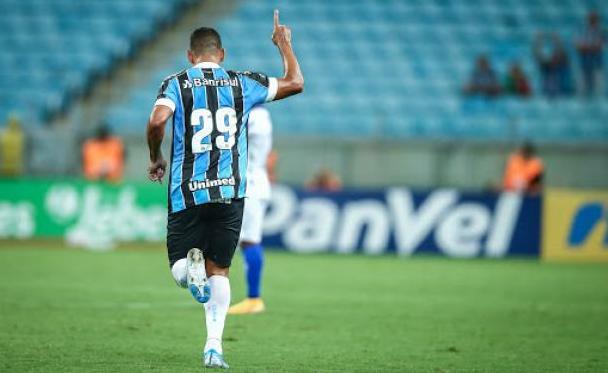 Diego acredita que o Grêmio poderia ter vencido o clássico