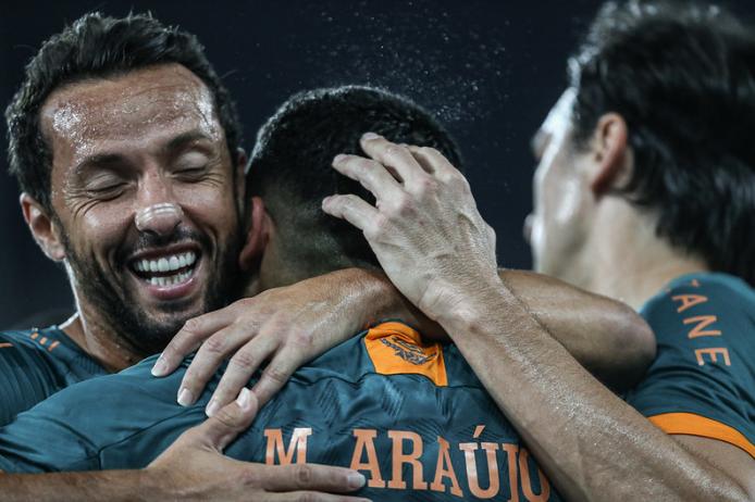 Botafogo x Fluminense – Clássico Vovô com Fogão em crise e Flusão sonhando alto